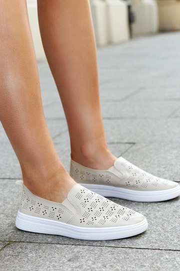 Beige trainers Venancia