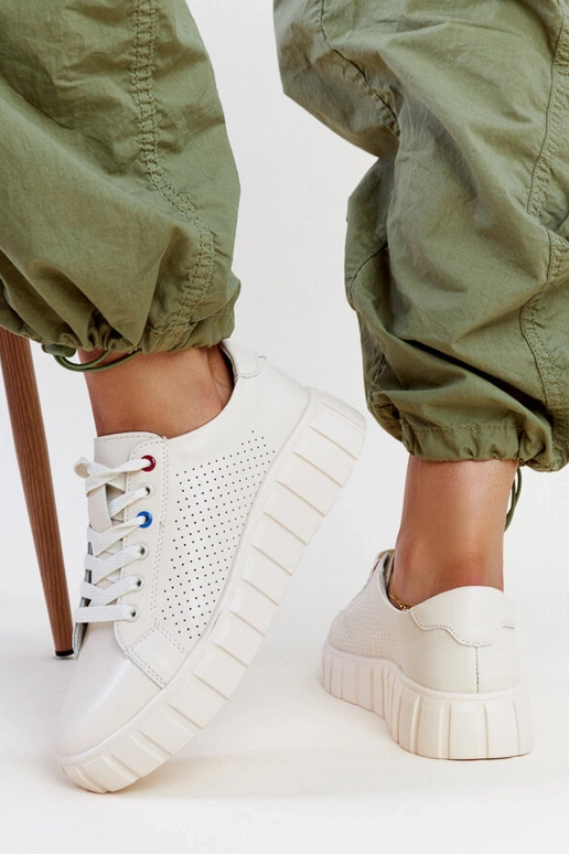 Beżowe skórzane sneakersy Zvonka