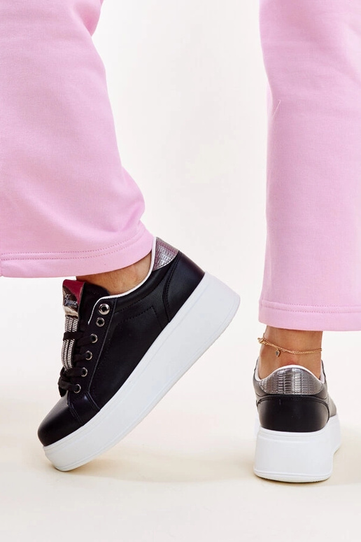 Czarno-srebrne sneakersy z cyrkoniami...