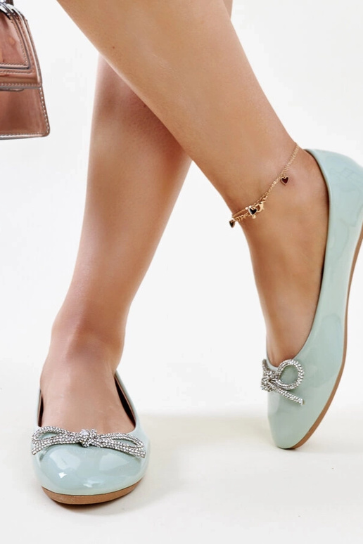 Zielone lakierowane baleriny z...