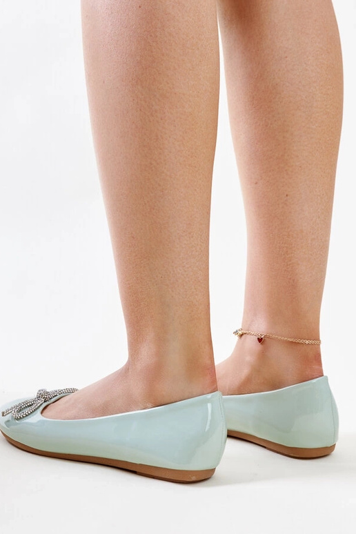 Zielone lakierowane baleriny z...