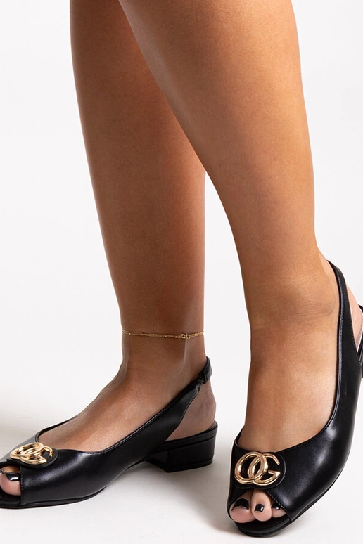 Sandały ze skórzaną wkładką Karimala