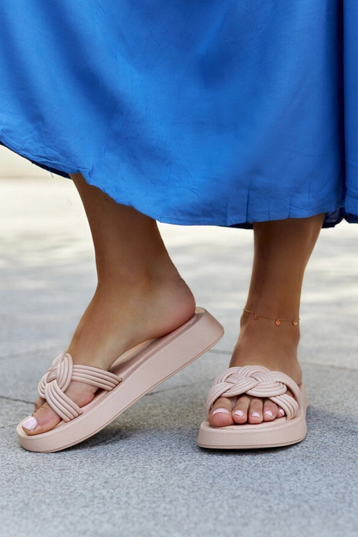 Black slippers with fur insulated Valle