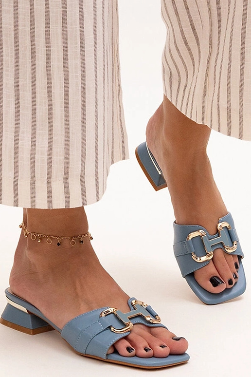 Black slippers with fur insulated Valle