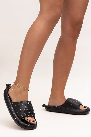 Black slippers with fur insulated Valle 2