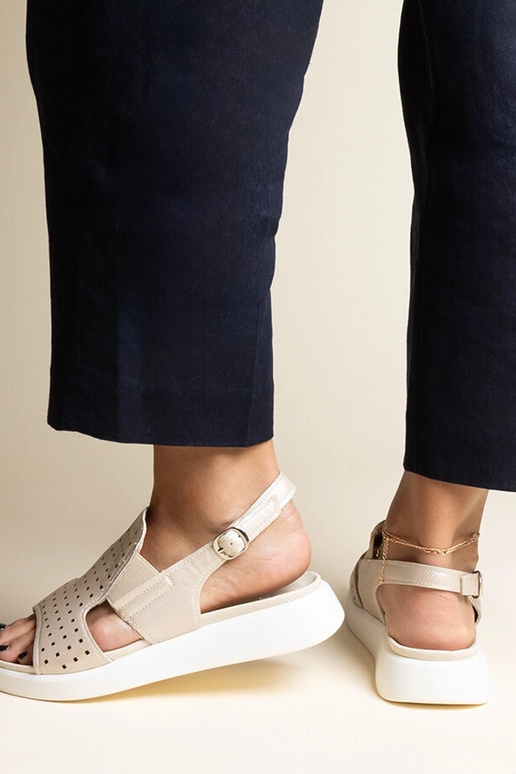 Black sandals on a block heel Millo