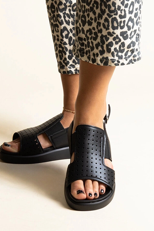 Black sandals on a block heel Millo