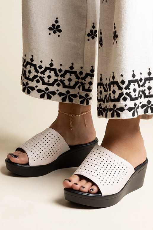 Black sandals on a block heel Millo