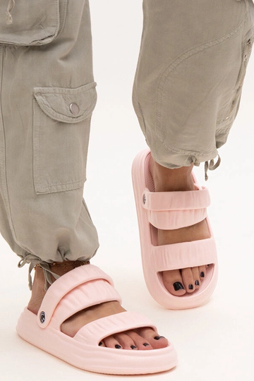 Black sandals on a block heel Millo 2