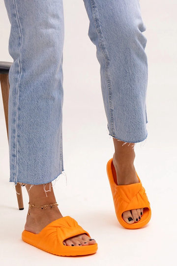 Black sandals on a block heel Millo 2