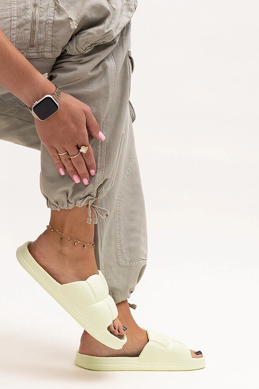 Zielone klapki piankowe Diamanda