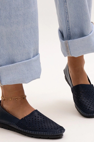 Granatowe skórzane półbuty...