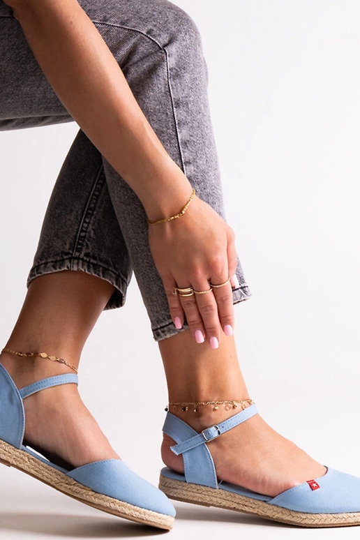 Niebieskie espadryle z odkrytą piętą... Niebieskie espadryle z odkrytą piętą...