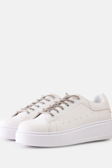 Białe sneakersy z efektownym zdobieniem Asmait