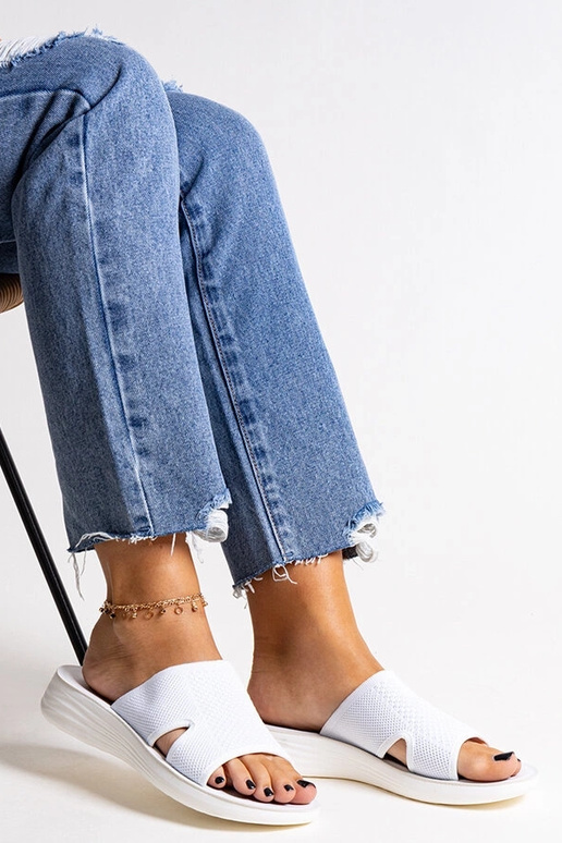 Black sandals on a block heel Millo