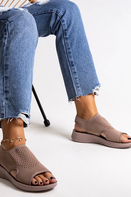 Brązowe sandałki na platformie Rawia Brązowe sandałki na platformie Rawia