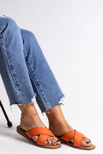 Black sandals on a block heel Millo 2