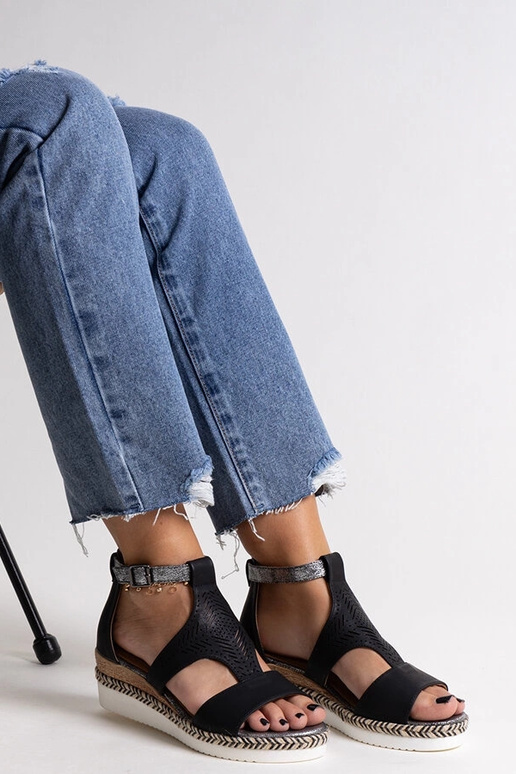 Black sandals on a block heel Millo