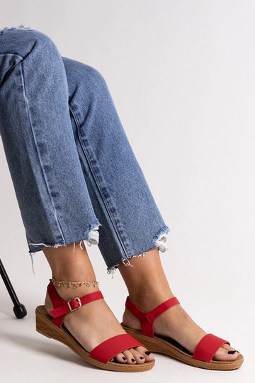 Czerwone sandałki z eco... 2