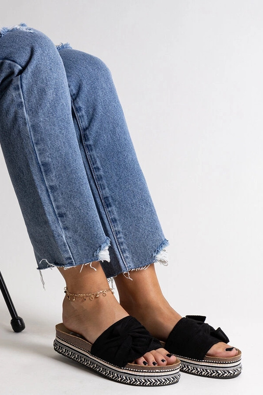 Black sandals on a block heel Millo