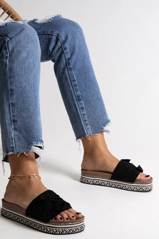 Black sandals on a block heel Millo