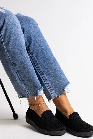 Czarne wsuwane tenisówki... 2