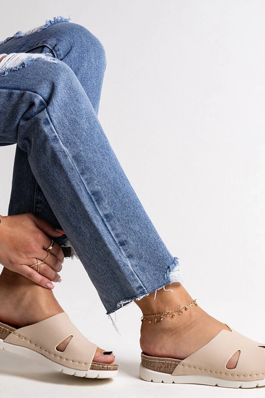 Black sandals on a block heel Millo