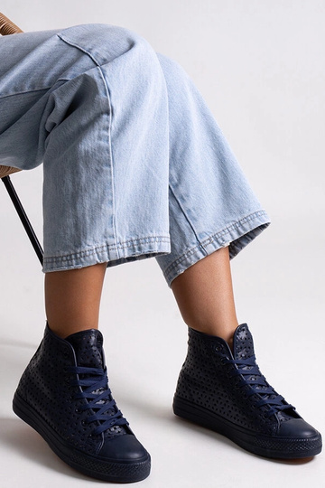 White trainers Big Star... 2