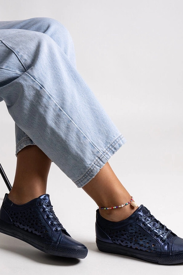 Granatowe ażurowe trampki... 2