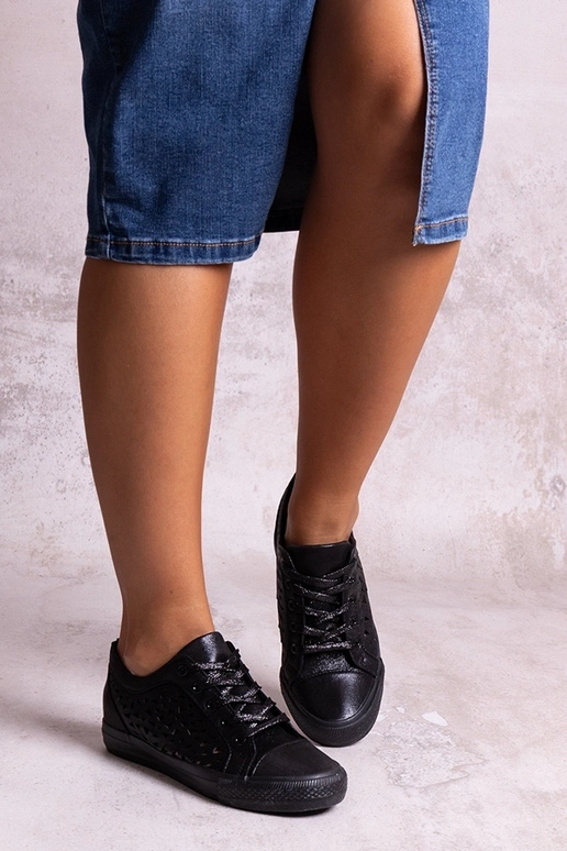 Czarne ażurowe trampki Safune