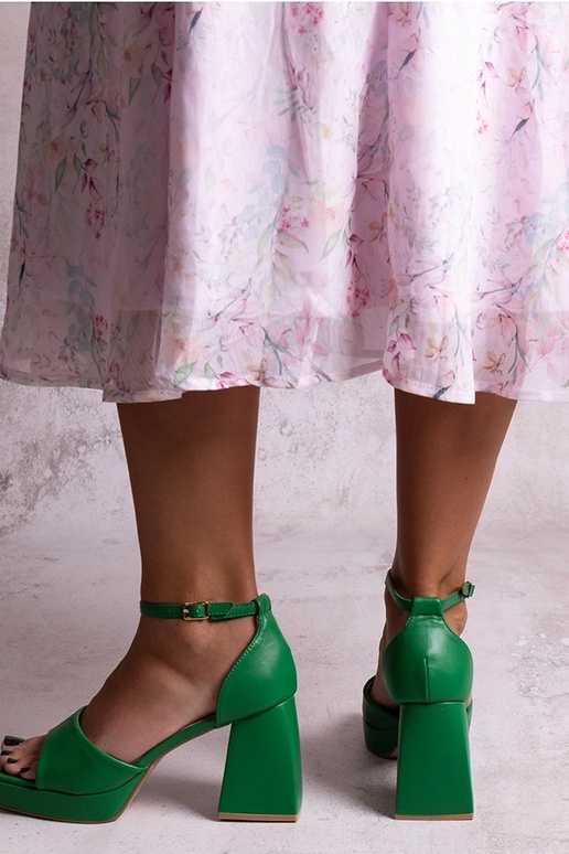 Zielone sandałki na słupku Vesna