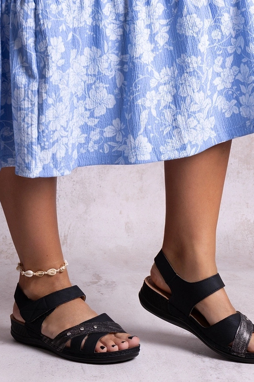 Czarne sandały na platformie Nural