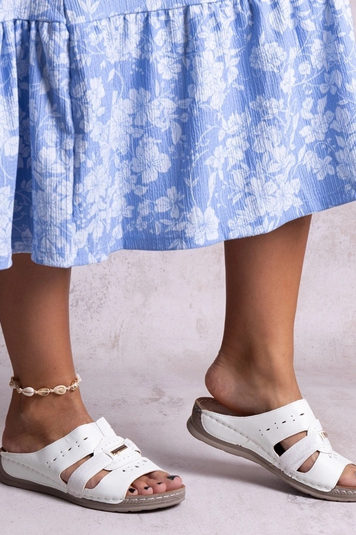 Black sandals on a block heel Millo