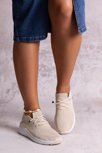Beżowe wsuwane sneakersy Gaberla