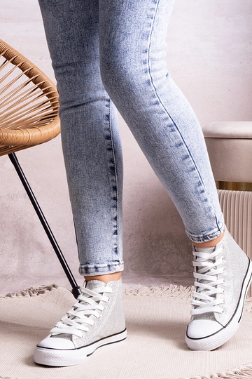 White trainers Big Star... 2