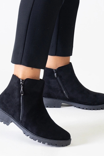 Black Kanga women's snow boots