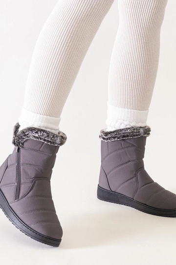 Black snowboots Arana