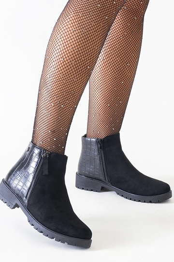 Black Kanga women's snow boots