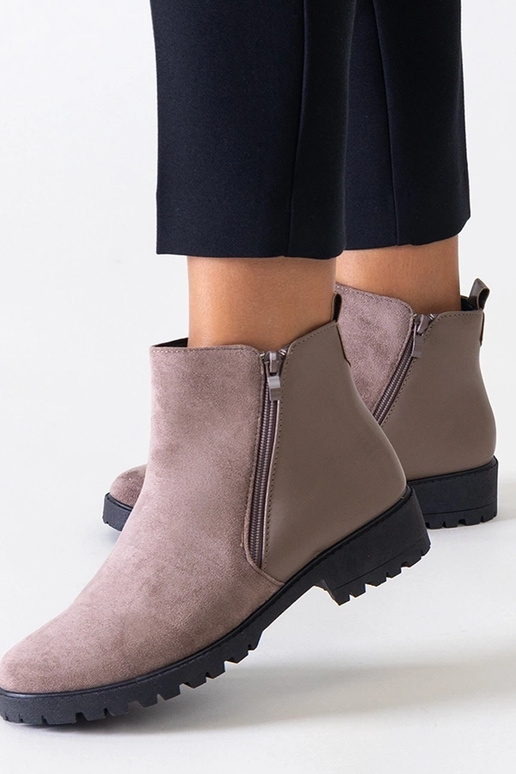 Black Kanga women's snow boots