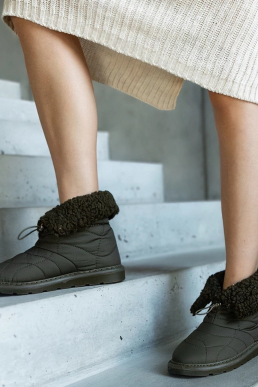 Black snowboots Arana