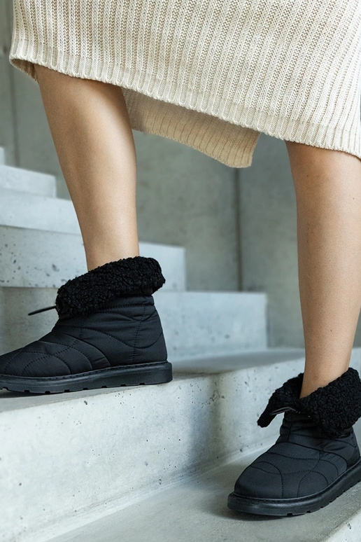 Black snowboots Arana