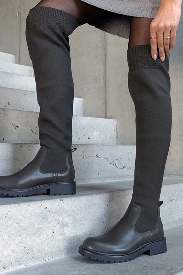 Black insulated boots Castro 2