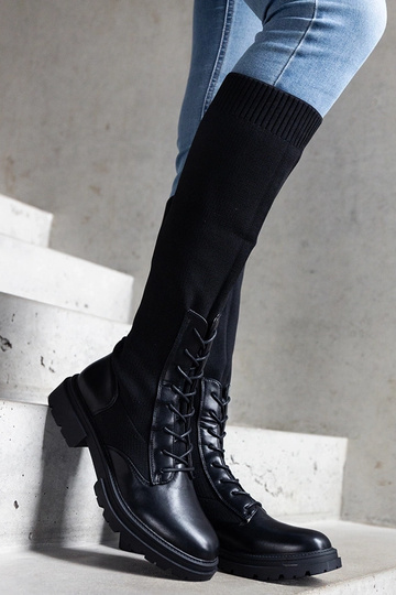 Black insulated boots Castro 2