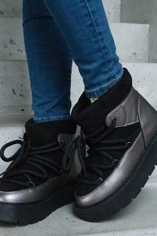 Black snowboots Arana