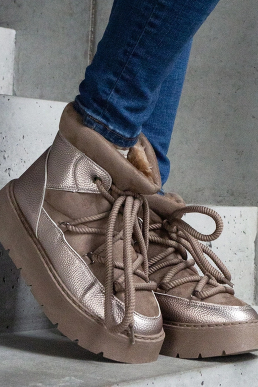 Black snowboots Arana