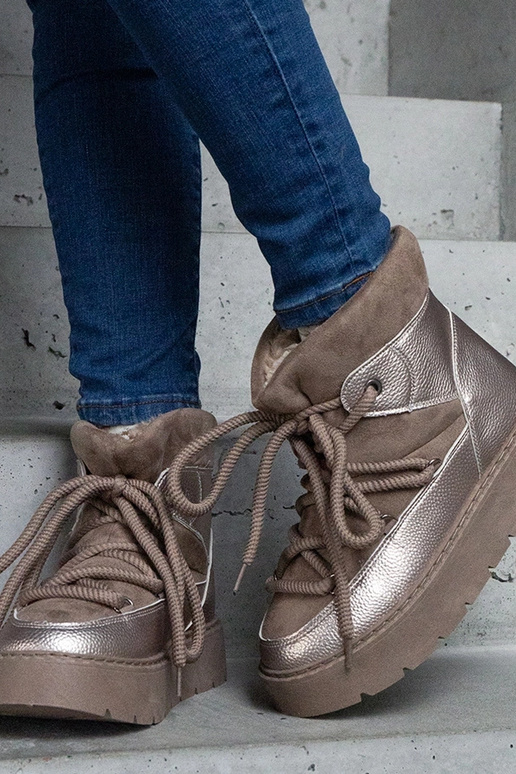 Black snowboots Arana