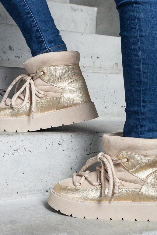 Black snowboots Arana