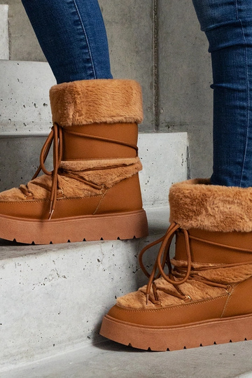 Black snowboots Arana