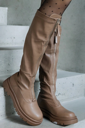 Brązowe kozaki z eko skóry...