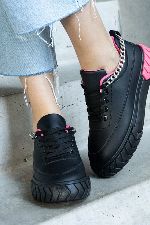 Czarne sneakersy z łańcuchem Thilda